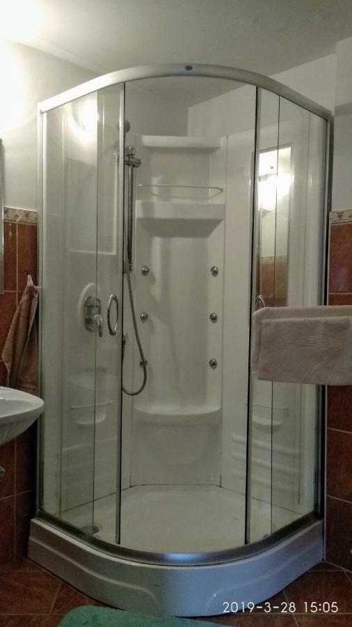 Naszály Kapuja vendégház Kosd Extérieur photo